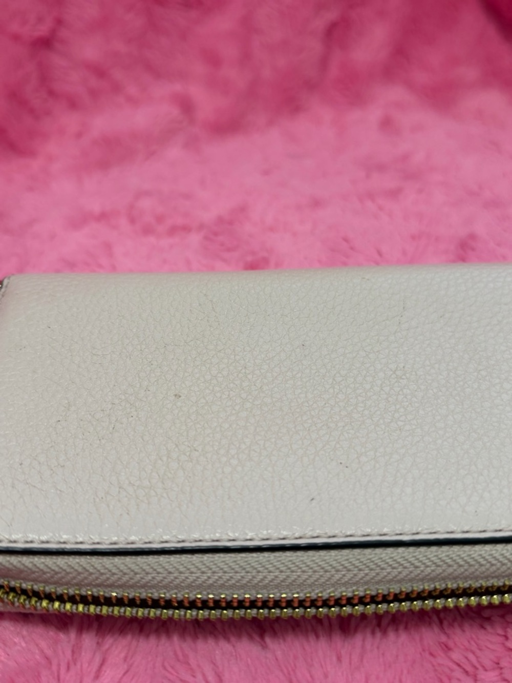 MICHAEL KORS Powder Pink Leather Zip-Around Wristlet Wallet - Picture 4 of 9